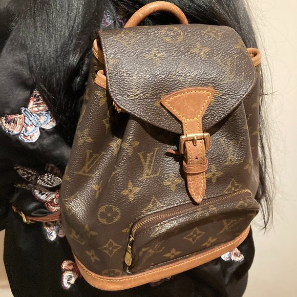 EXCEPTIONALLY CLEAN EUC LV Vintage Montsouris MM Backpack (w/ Dust Cover & Box) - Picture 3 of 16